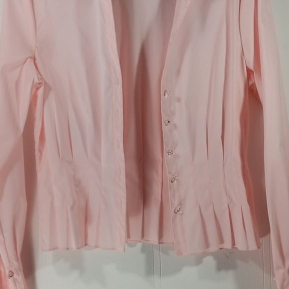 Veronique Young Beautiful Pink Button Shirt - Picture 4 of 10